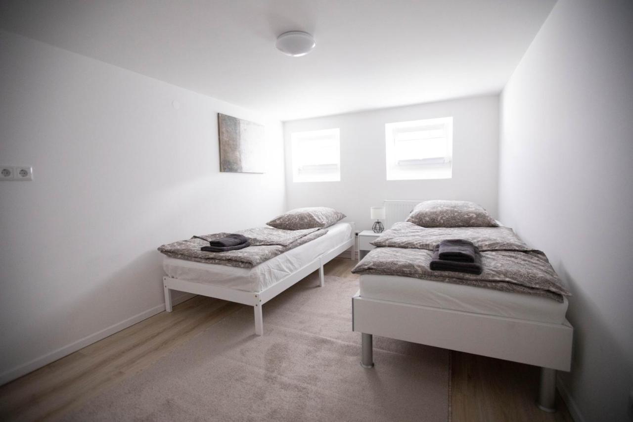 80Qm - 4 Rooms - Private Parking - Keller-Basement - Mallibase Apartments Hannover Esterno foto